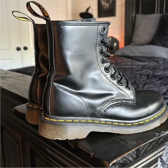 DOCS 1460 black size 5 - Picture 1 of 6